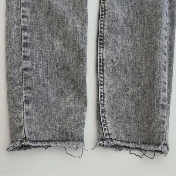 ⭐️3/ $30⭐️ ONLY Women's Onlblush Mid Skinny Raw Hem Jean Grey Wash Denim Sz M/32 - Picture 13 of 16